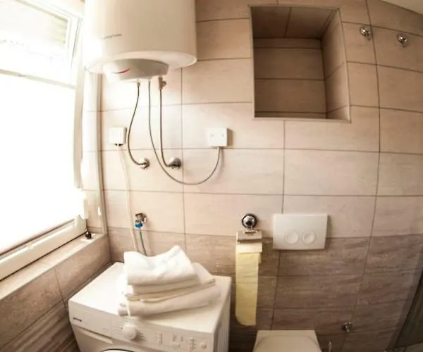 Fontana アパート *