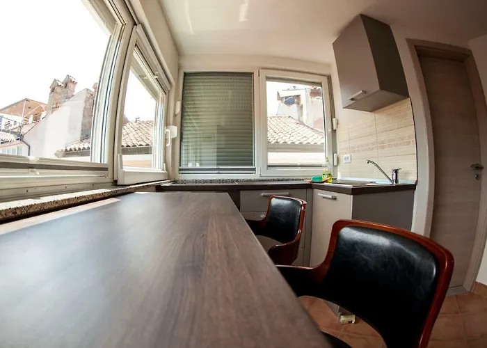 アパート Fontana イゾラ